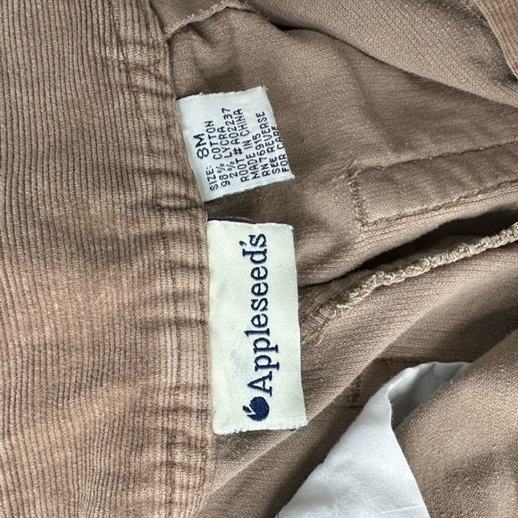 Woman’s Applebees corduroy pants - Picture 2 of 3